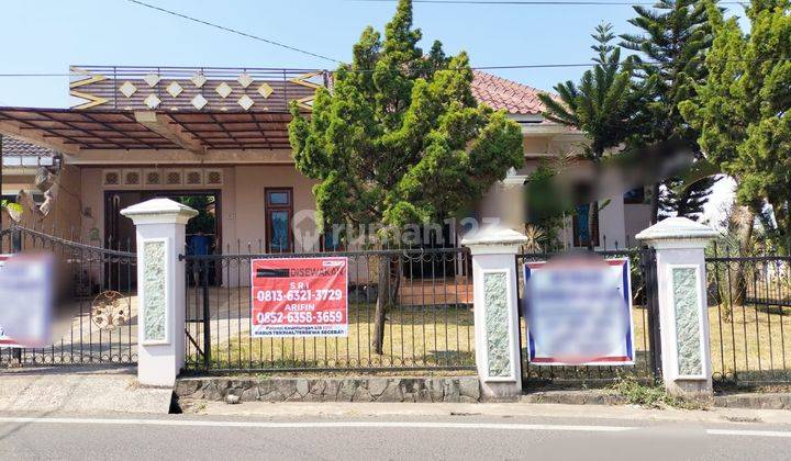 Disewakan Rumah Full Furnished Area Demang Lebar Daun Palembang 1