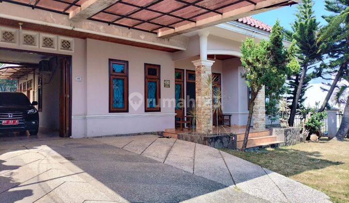 Disewakan Rumah Full Furnished Area Demang Lebar Daun Palembang 2