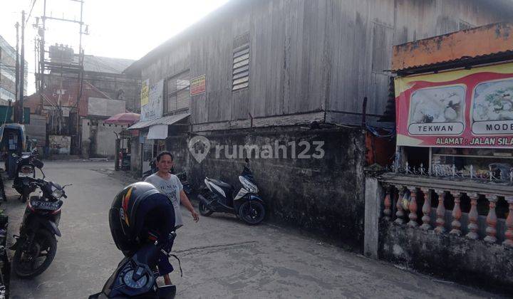 Dijual Rumah Dengan 3 Unit Kios Depan Pasar Silaberanti Plaju Palembang 2