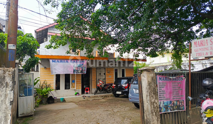 FOR SALE NICE YELLOW HOUSE PLAJU PANDJAITAN STREET PALEMBANG