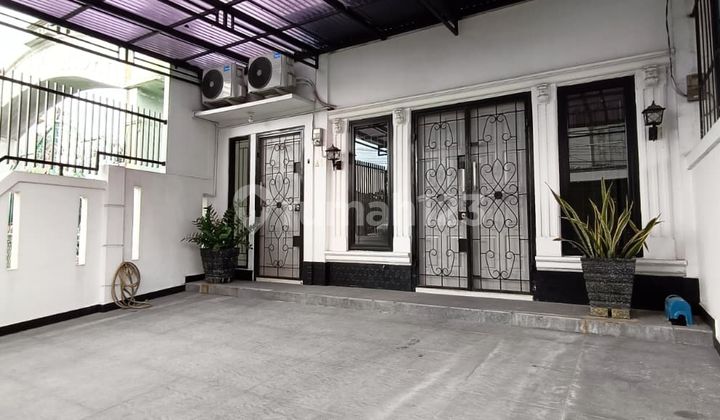 FOR SALE MODERN HOUSE NEAR MOH HUSEIN HOSPITAL, JENDRAL SUDIRMAN STREET, PALEMBANG FOR SALE MODERN HOUSE NEAR MOH HUSEIN HOSPITAL, JENDRAL SUDIRMAN STREET, PALEMBANG