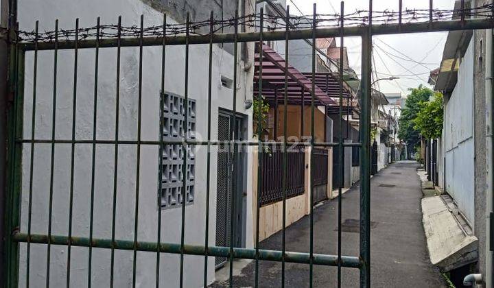 Disewakan Rumah Tebet Dalam 3 Jakarta Selatan 2