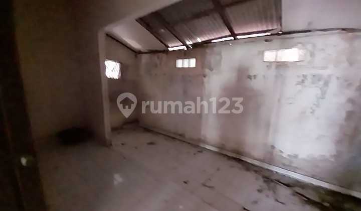 FOR SALE LAND WITH BUILDING BONUS ON OGAN BASUKI RAHMAT STREET PALEMBANG FOR SALE LAND WITH BUILDING BONUS ON OGAN BASUKI RAHMAT STREET PALEMBANG