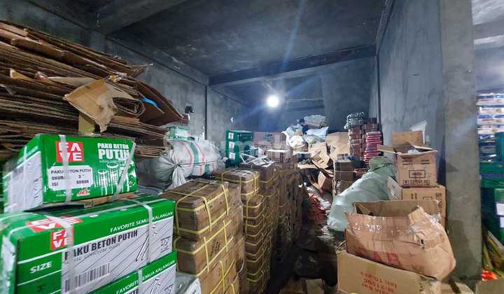 FOR SALE 2 SHOP HOUSES ON PUTRI RAMBUT SELAKO STREET, BUKIT BESAR, PALEMBANG