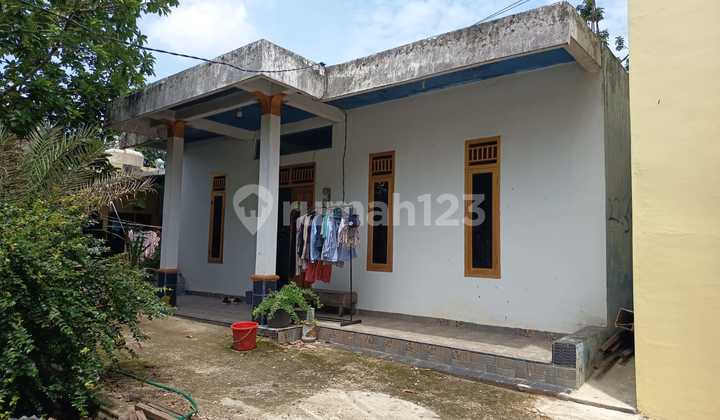 For Sale House with Spacious Yard, Bonus of Boarding Houses, Sukabangun, Palembang 2