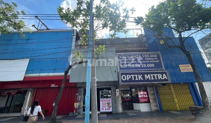FOR RENT: JENDRAL SUDIRMAN STREET SHOPHOUSE IN PALEMBANG – Next to Optik Mitra