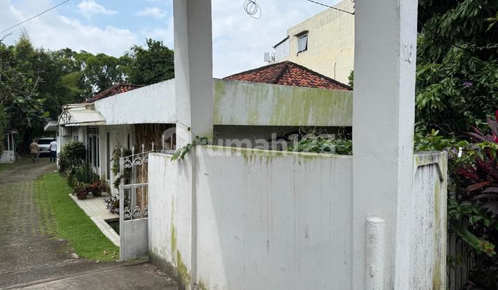 Land Plus House for Sale on Parameswara Street Palembang