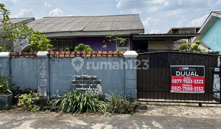 FOR SALE FULLY FURNISHED HOUSE NEAR LAKE IN OPI JAKABARING COMPLEX, PALEMBANG