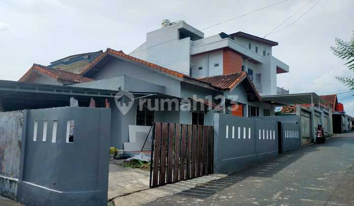 For Sale: Hook House on Pipa Reja Street, Palembang For Sale: Hook House on Pipa Reja Street, Palembang