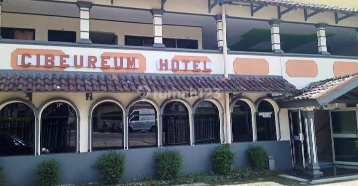 Dijual Hotel Strategis Jalan Utama Puncak Cisarua Bogor 1