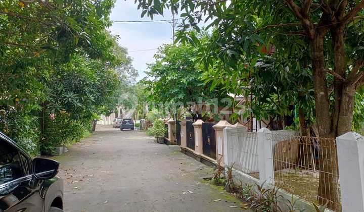 Translation: For sale, land within the Simpang Patal Taman Kenten complex, Palembang.