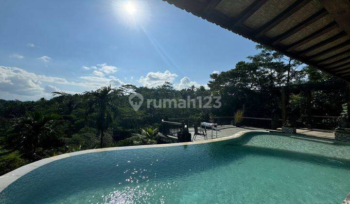 Villa for sale. Location in Ubud village with view of rice fields 1