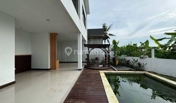 Dijual Luxury Villa Modern Di Ubud ditengah sawah kawasan elit 1