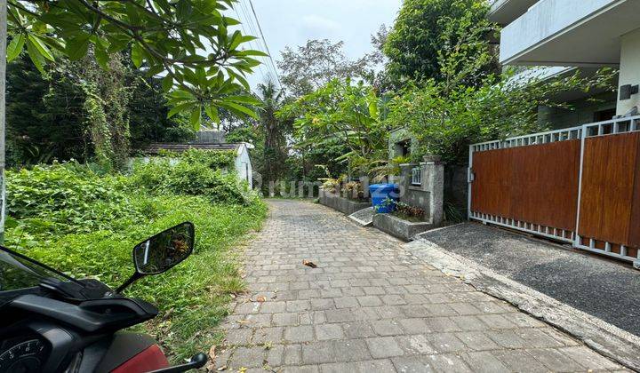 For Sale Ubud Land Villa Environment Paving Road Access Car 2