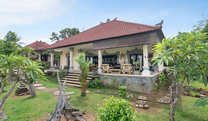 H12 Villa for sale with Balinese design in Panji, Buleleng 2