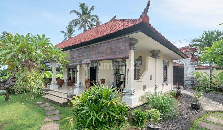 H12 Dijual Villa Dengan Design Bali di Panji, Buleleng 5