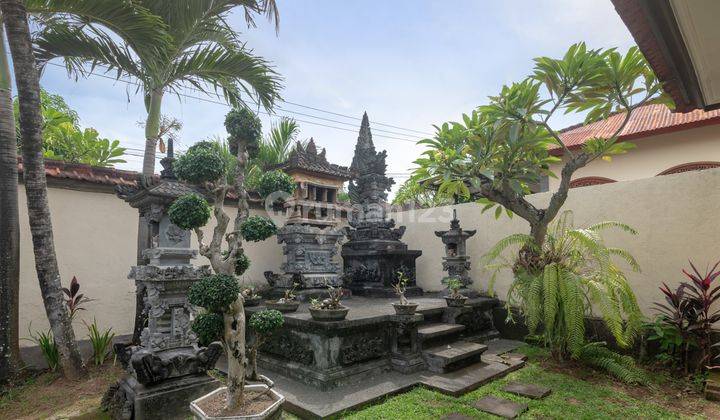 H12 Dijual Villa Dengan Design Bali di Panji, Buleleng 23