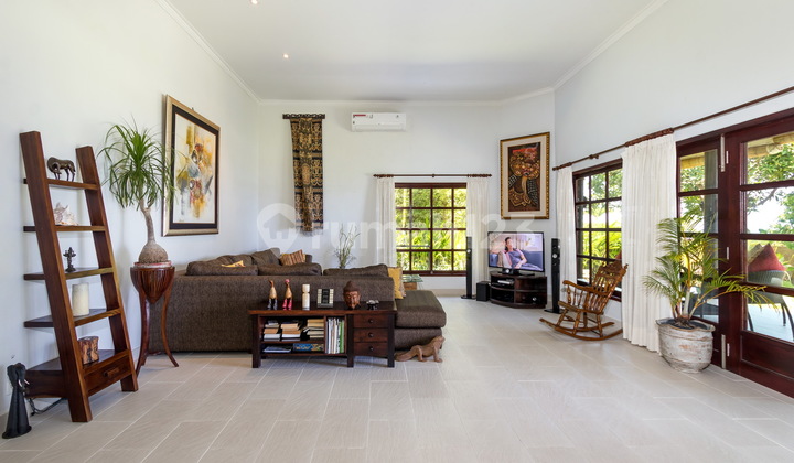 B02 Dijual Villa Tepi Pantai Dengan Guest House di Dencarik, Lovina Buleleng 9