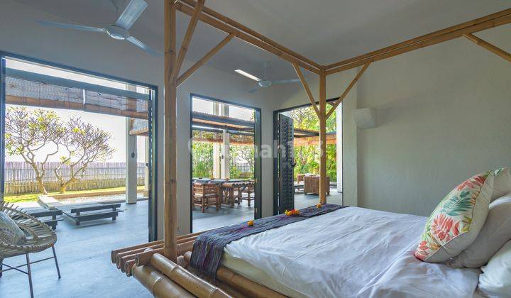 B15 Dijual 2 Beachfront Villa di Bali Utara 14