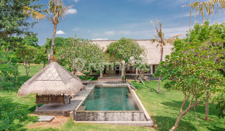 T19 - For Sale Dream Villa with Beautiful Garden SHM in Pemuteran