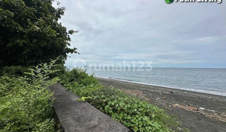 L22 For Sale Beachfront Land with SHM in Celukan Bawang
