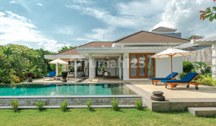 H11 - Dijual Villa Tepi Bukit di Umeanyar Pemandangan Laur H11 - Dijual Villa Tepi Bukit di Umeanyar Pemandangan Laur