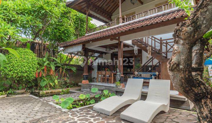 C03 Dijual Dua Villa di Lovina Buleleng, SHM Dengan Kolam 2