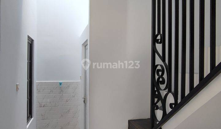 Rumah 2,5 lantai dekat exit Tol Cimanggis 7