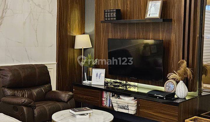 Rumah 2,5 Lantai Setra Glory  1