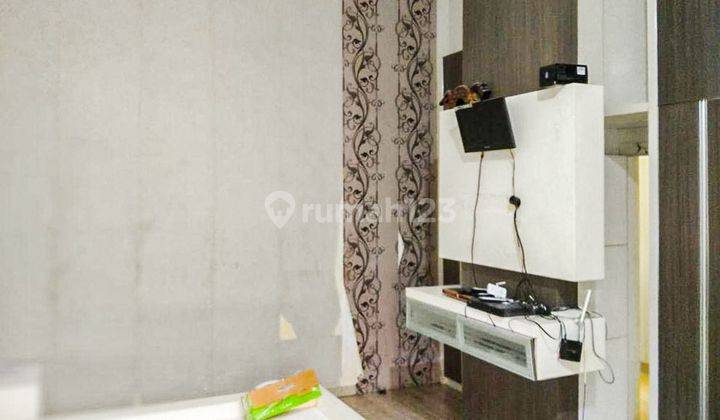 Rumah Mewah Tengah Kota, 2 Lantai Semi Furnished Sertifikat Hak Milik di R.h.a. Arifai Tjek Yan, Palembang 8
