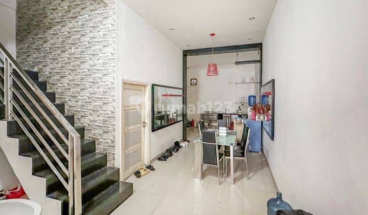 Rumah Mewah Tengah Kota, 2 Lantai Semi Furnished Sertifikat Hak Milik di R.h.a. Arifai Tjek Yan, Palembang 24