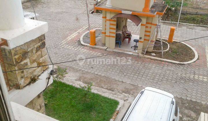 Rumah 2 Lantai Bagus Unfurnished SHM di Jalan Brigjen Hasan Kasim, Palembang 2