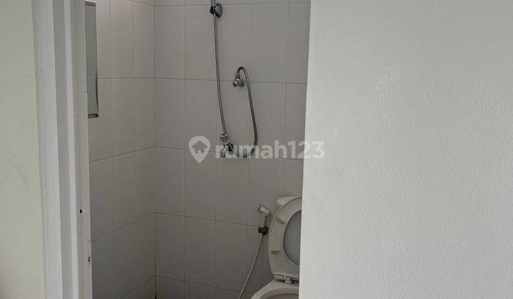 Disewakan Rumah Semi Furnished di Kuningan Jakarta Selatan Bisa Untuk Asrama Dekat Kedutaan Besar 