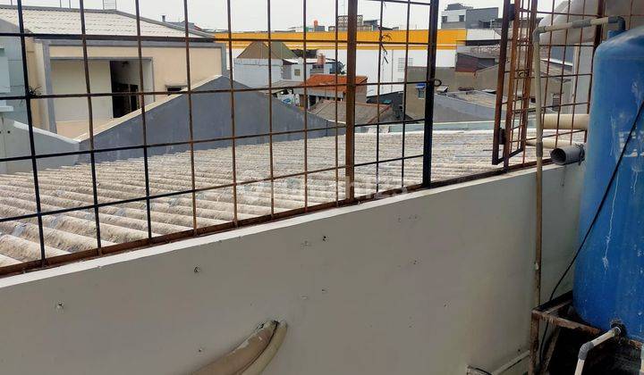 Rumah Rapi  Siap Huni Di Keagungan Kota Jakarta Barat  11
