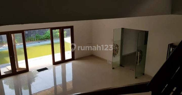 Rumah Mewah Luxury Eropa Kolam Renang Jalan Utama Mentri Supeno Kodya 8