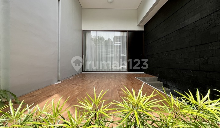 Rumah Baru Luxury Minimalis 2 Lantai Dalam Perumahan Elite Hyarta 3