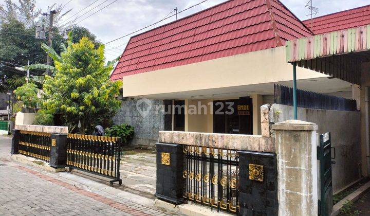 Rumah Klasik Full Furnish Tanah Luas Kawasan Exclusive Demangan Kodya 3
