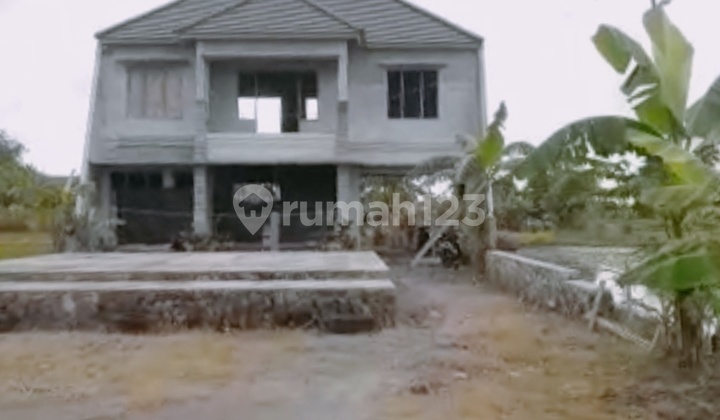 Rumah Mewah Kolam Renang Tanah Luas Pinggir Jalan Raya Borobudur 1
