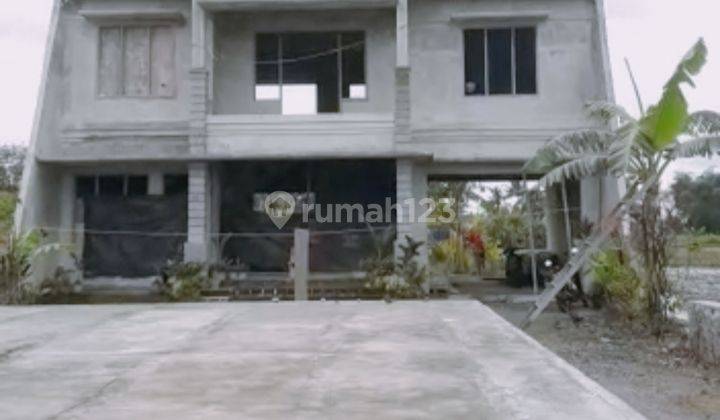 Rumah Mewah Kolam Renang Tanah Luas Pinggir Jalan Raya Borobudur 2