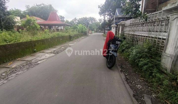 Tanah Murah Strategis Bonus Bangunan Rumah Di JL. Kaliurang Km. 6 5