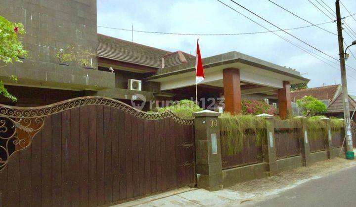Rumah Mewah Kolam Renang Tanah Luas Pusat Kota Timur Malioboro 2