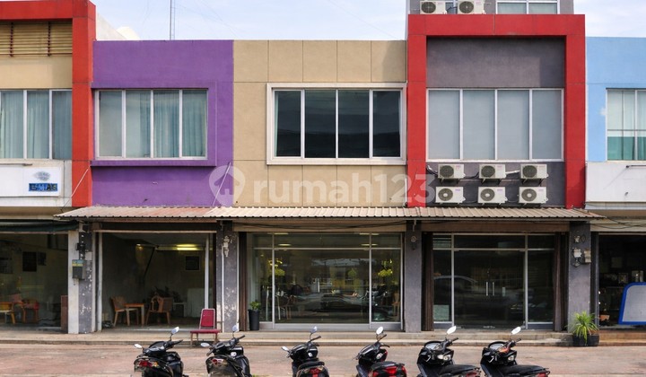 Dijual Ruko 2 Lantai Selangkah ke Mall Living World di Grand Wisata Bekasi