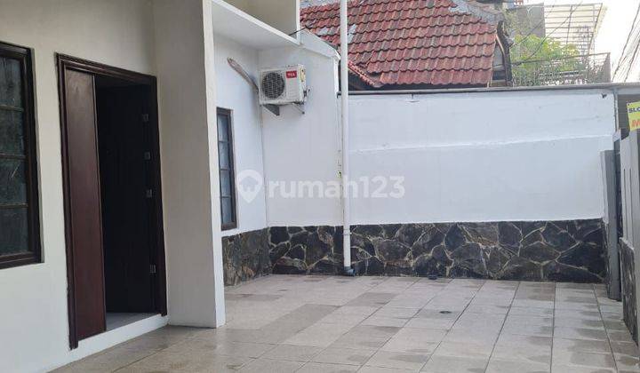 Rumah siap huni pinggir jalan raya dekat galaxy Bekasi Selatan 2