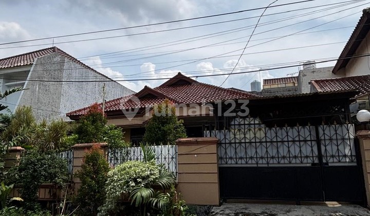 Rumah Luas Siap Huni di Duren Sawit Jakarta 