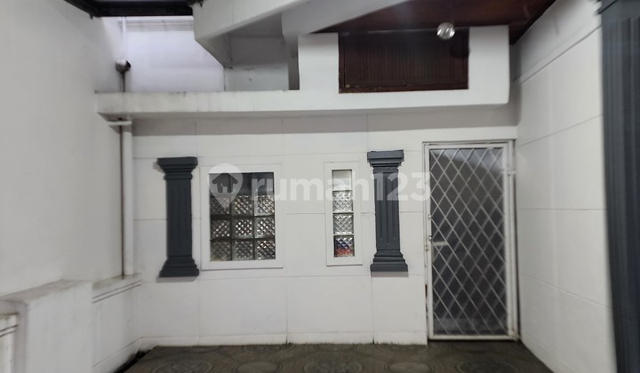 Rumah Luas dan Asri di Jaka Setia Bekasi  2