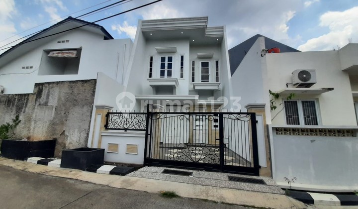 Dijual Rumah 2 Lantai di Jatimekar Bekasi