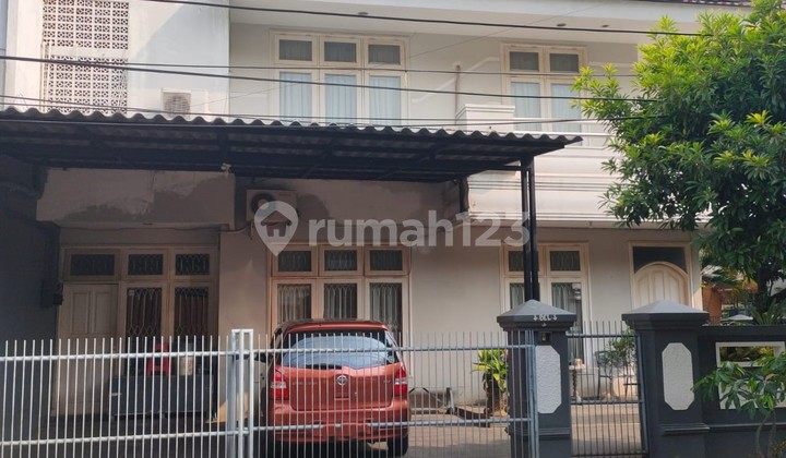 For Sale House Hook Position in Kelapa Gading Jakarta For Sale House Hook Position in Kelapa Gading Jakarta