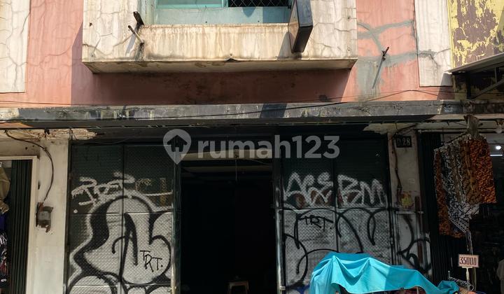 Roadside Shop House Plaza Ciputat 3 floors strategic near MRT Lebak Bulus Roadside Shop House Plaza Ciputat 3 floors strategic near MRT Lebak Bulus