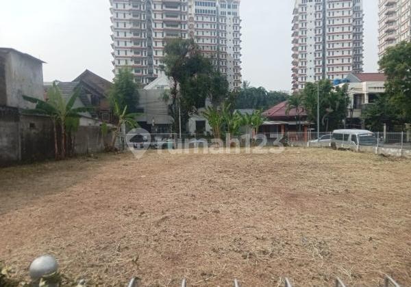 Large Land in Petogoan Kebayoran Baru Jakarta