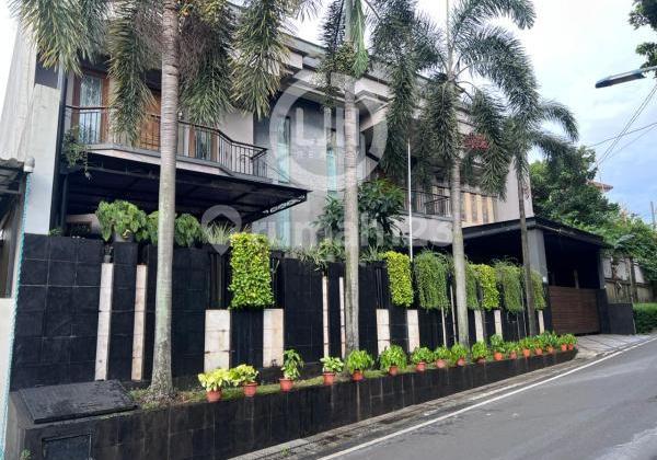 Dijual Rumah Luas Cantik 2 Lantai Dekat dengan Pintu Tol Bambu Apus di Cipayung Jakarta